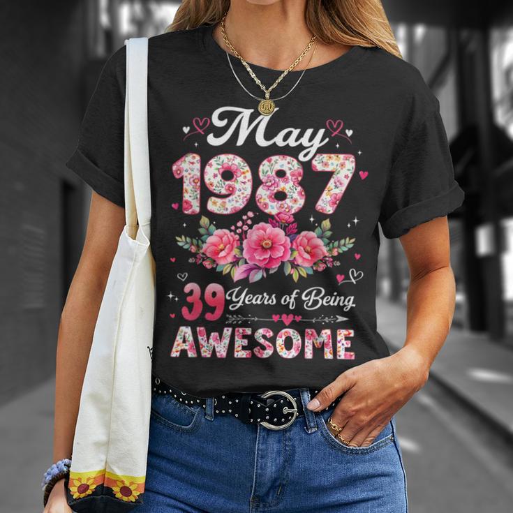 39歳 1987年5月 花柄 39歳 誕生日 男性 女性 Tシャツ 彼女への贈り物