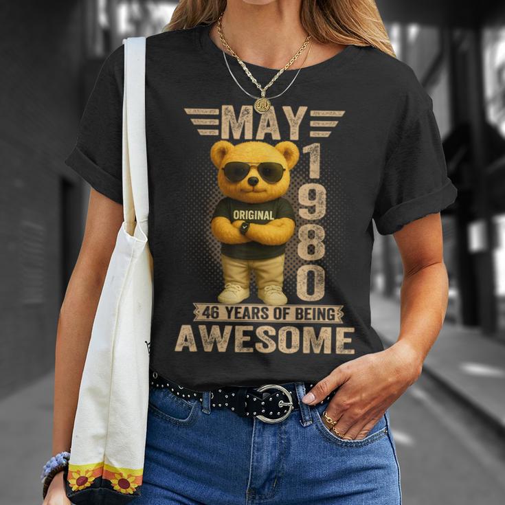 46歳 1980年5月 テディベア 46歳 誕生日 男性 女性 Tシャツ 彼女への贈り物