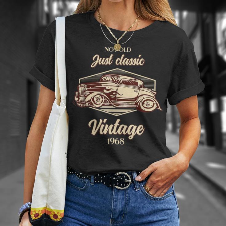 56 歳の誕生日プレゼント男ヴィンテージ 1968 年ではない古いクラシックカーの楽しみ Tシャツ 彼女への贈り物
