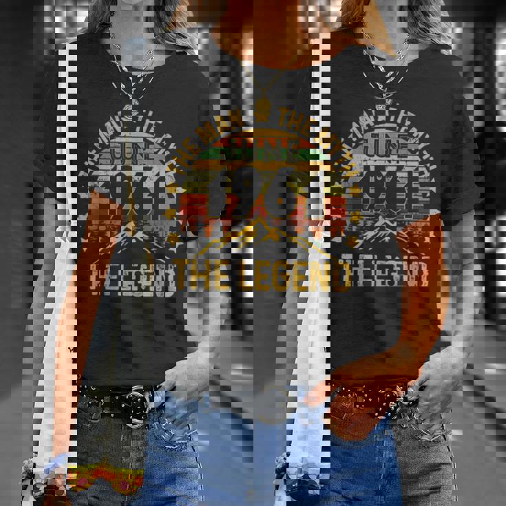 60 Years Old Birthday The Man Myth Legend 1961年6月 Tシャツ 彼女への贈り物