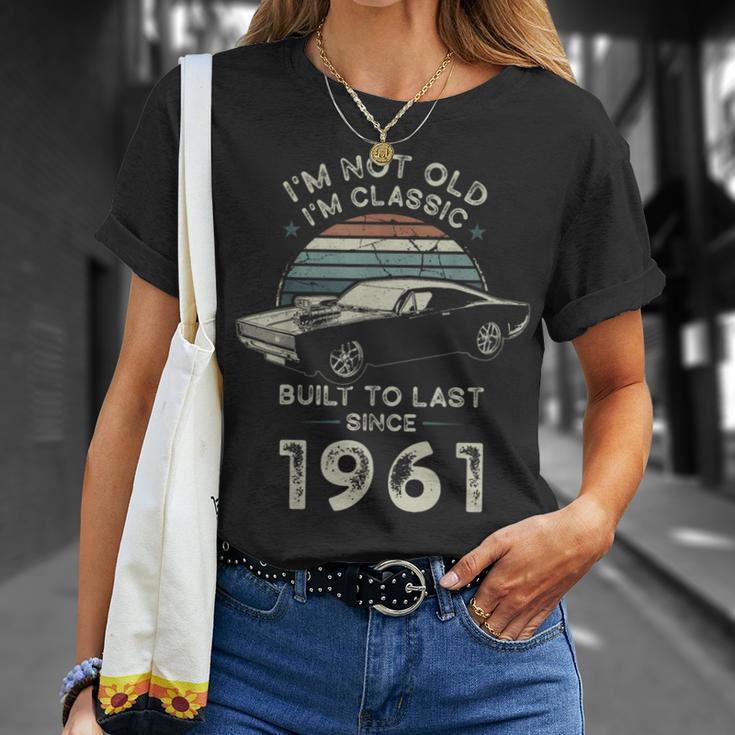 65歳の誕生日 1961年クラシックカー Tシャツ 彼女への贈り物