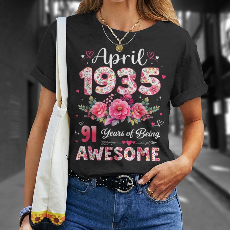 91歳 1935年4月 花柄 91歳 誕生日 男性 女性 Tシャツ 彼女への贈り物