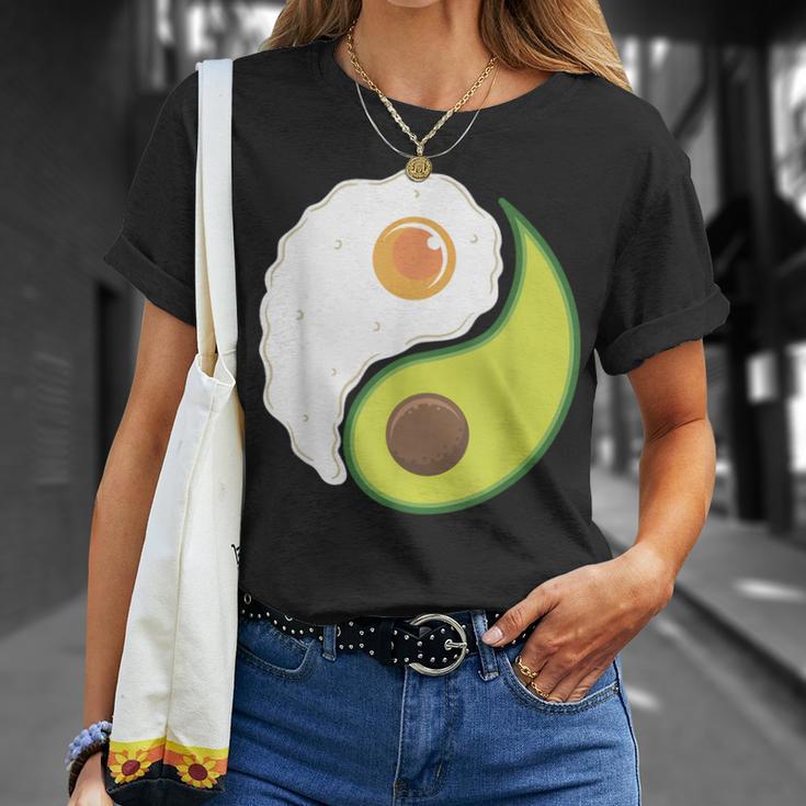 Avocado And Eggs Keto Diet Healthy Eating Yin Yang Yin Yang Tシャツ 彼女への贈り物