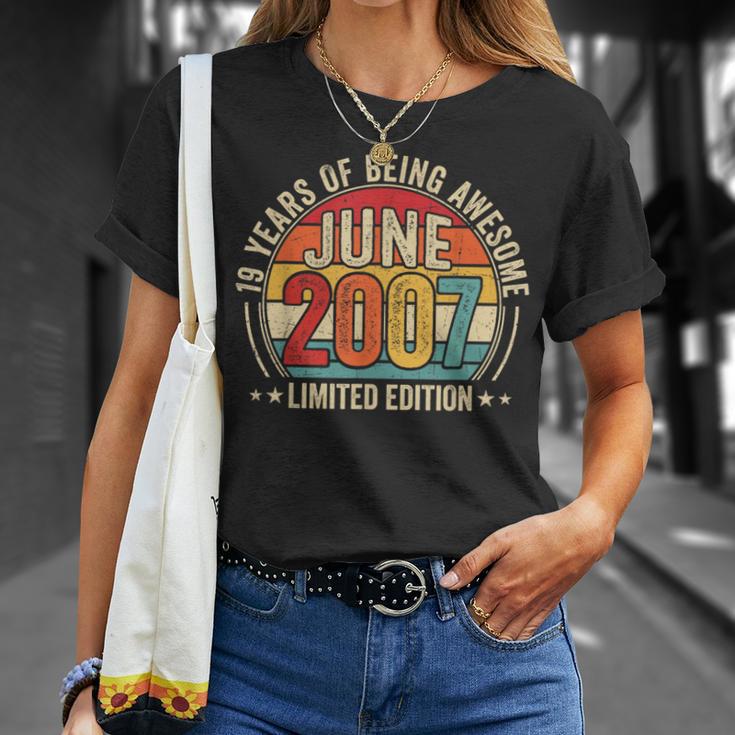 Awesomeince June 2007 ビンテージ レトロ 19歳の誕生日 メンズ Tシャツ 彼女への贈り物