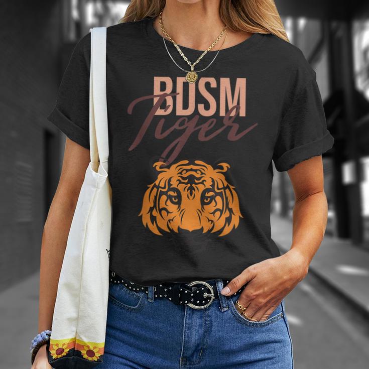Bdsmインストラクタータイガーマスターボンデージギフト。 Tシャツ 彼女への贈り物