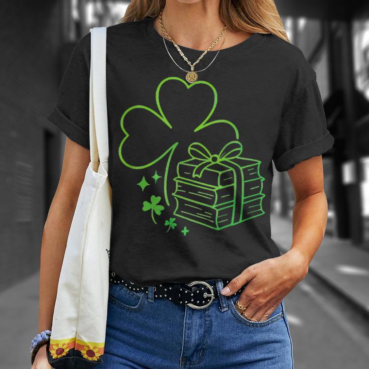 Book Lover St Patrick Day Librarian Teacher St Paddys T-Shirt Gifts for Her