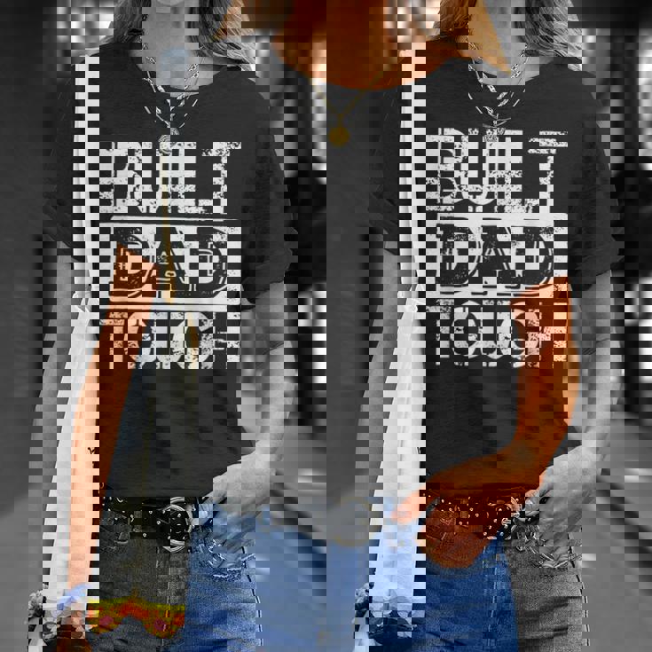 Built Dad Tough 父の日trong Daddy aying Tシャツ 彼女への贈り物