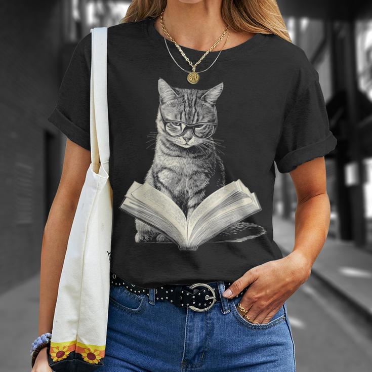 Cat Bookworm Reading Book Graphic T-Shirt Gifts for Her