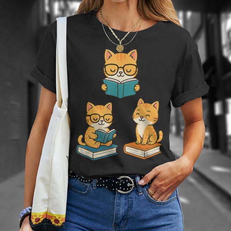 Cats Reading Book Lover Reading Bookworm Reader T-Shirt Gifts for Her