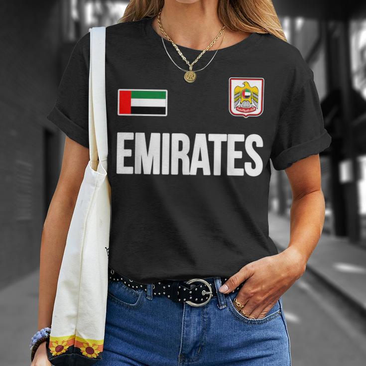 De Los Emiratos Árabes Unidos Regalo De La Bandera De Los Emiratos Camiseta unisex Regalos para ella