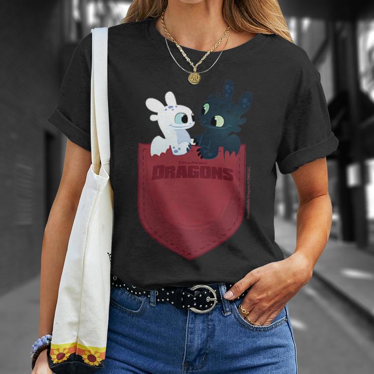 Dreamworks Dragons Light Fury & Night Fury Faux Pocket Tシャツ 彼女への贈り物