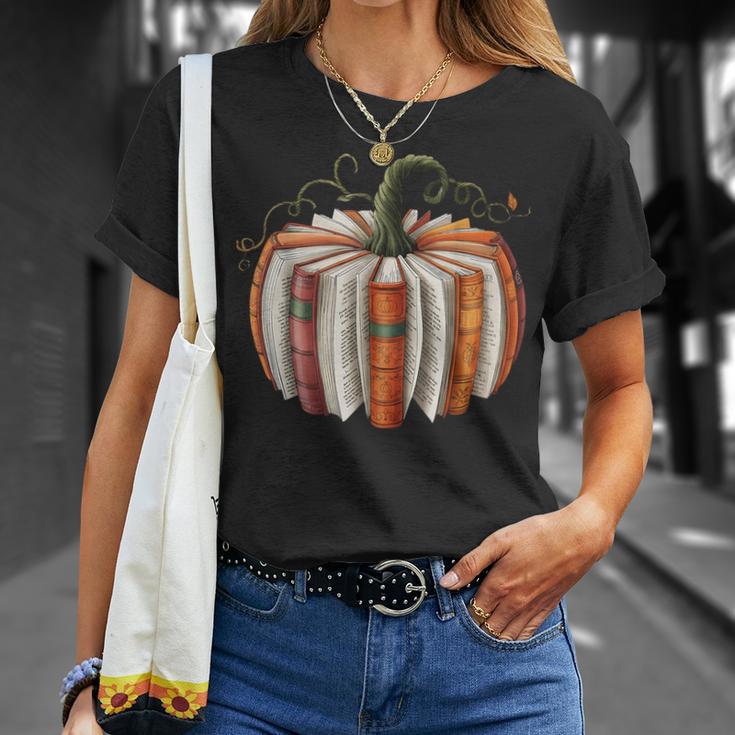 Fall Book Pumpkin Retro Reading Halloween Teacher T-Shirt Gifts for Her