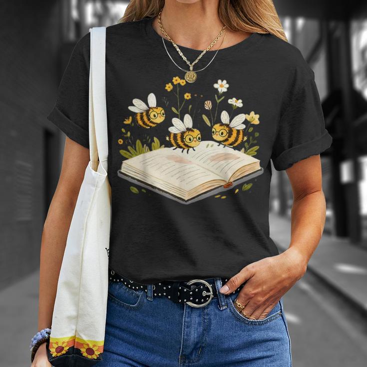 Floral Bumble Bee Reading Book Wildflower Bookish Librarian T-Shirt Gifts for Her Floral Bumble Bee Reading Book Wildflower Bookish Librarian T-Shirt Gifts for Her