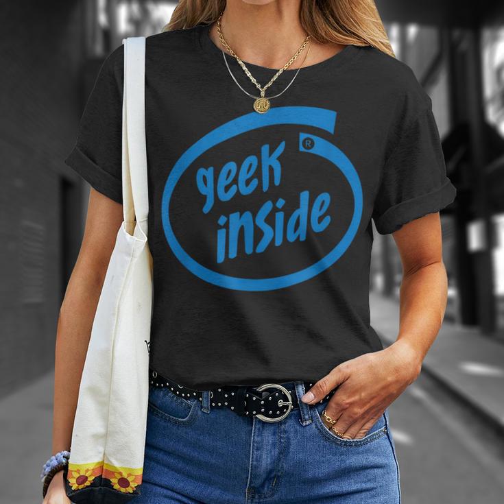 Geek Inside Eccentric Intellectual Tech Tシャツ 彼女への贈り物