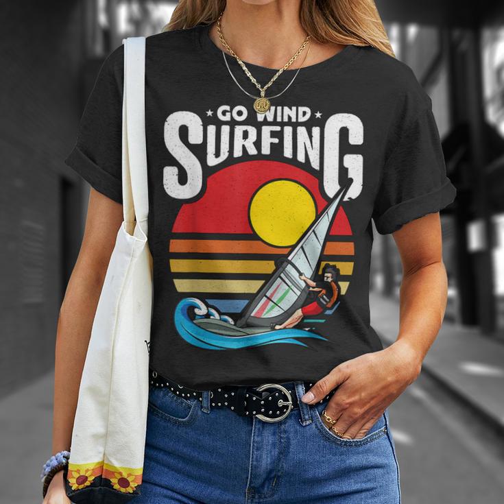 Go ウィンドサーフィン ウォータースポーツ ウィンドサーフ サーフボード ウィンドサーフィン Tシャツ 彼女への贈り物