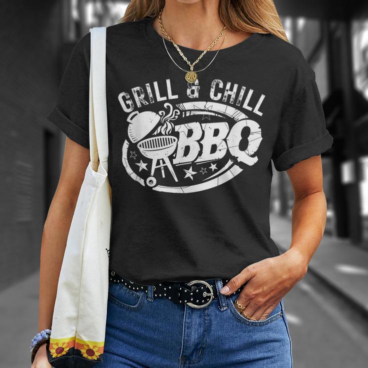 Grill And Chill おもしろbbqバーベキューシェフ 肉料理人 Tシャツ 彼女への贈り物