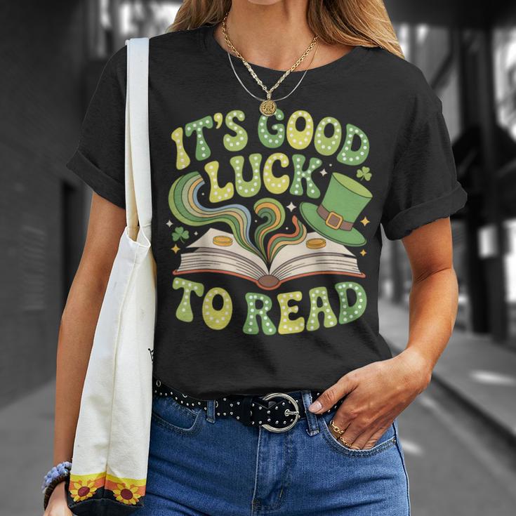 Groovy It's Good Luck To Read St Patrick's Day Book Lucky T-Shirt Gifts for Her