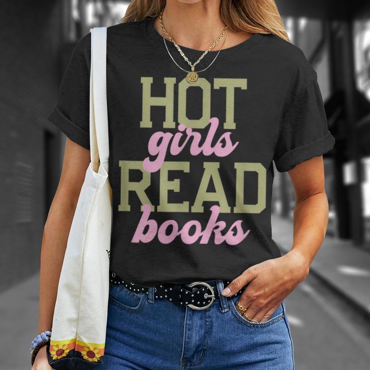 Hot Girls Read Books Retro Varsity Aesthetic Reading T-Shirt Gifts for Her