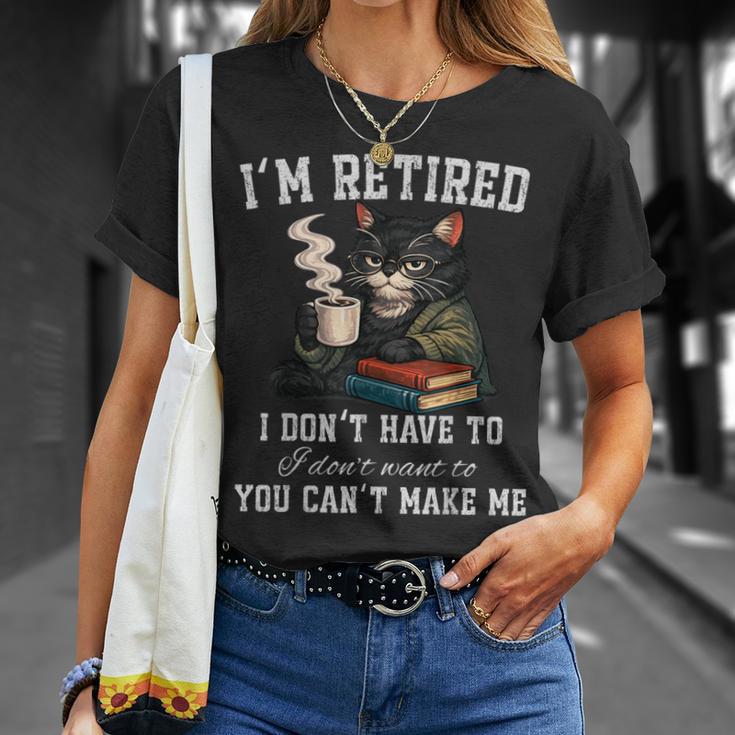I'm Retired 2026 Cat Reading Book Retirement T-Shirt Gifts for Her