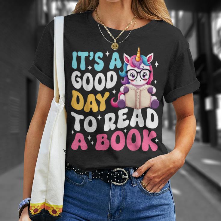 It's a Good Day To Read a Book World Book Day Costume Kids T-Shirt Gifts for Her