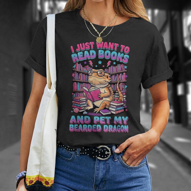 I Just Want To Read Books And Pet My Bearded Dragon Reptile T-Shirt Gifts for Her
