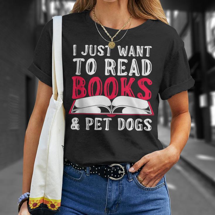 I Just Want To Read Books And Pet Dogs Cute Animal Reading T-Shirt Gifts for Her