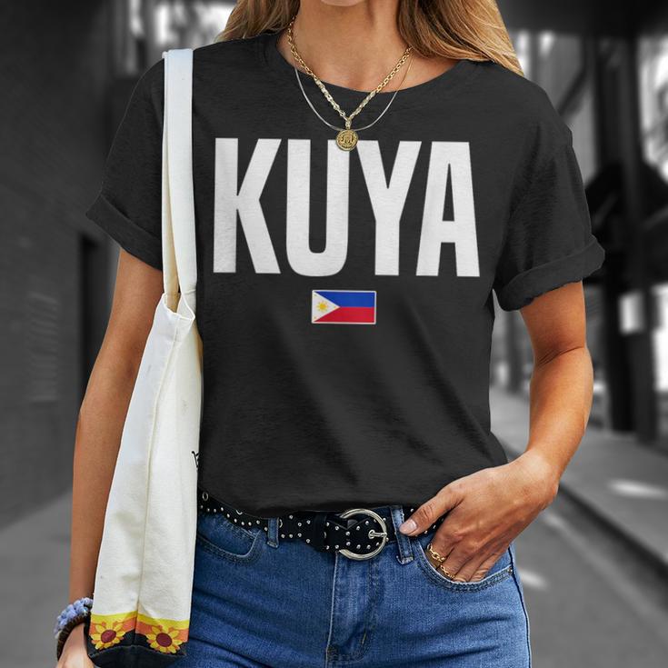 Kuya お兄さん フィリピン Pinoy Filipino Tシャツ 彼女への贈り物