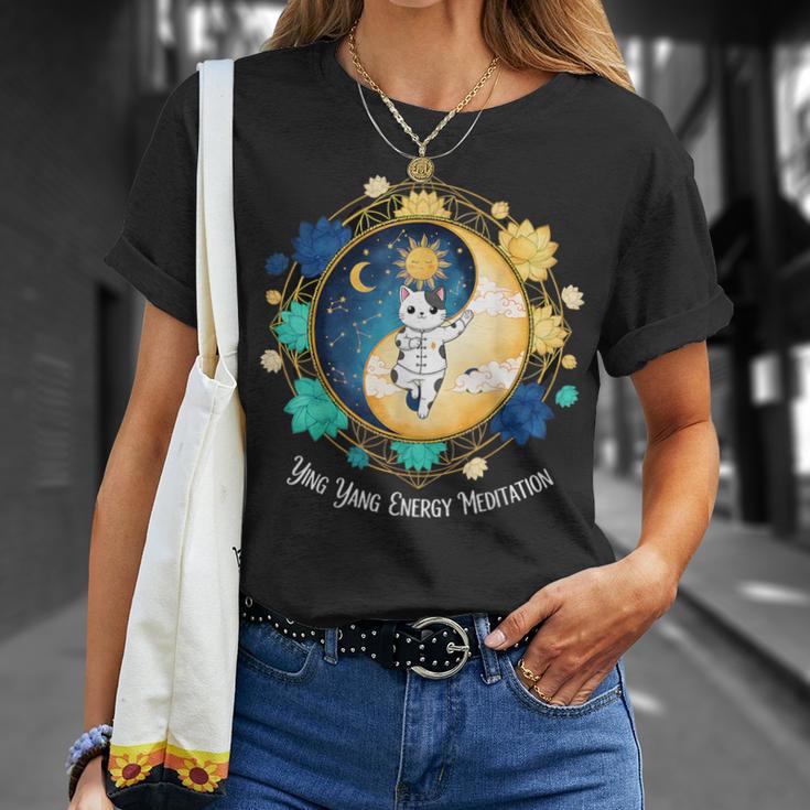 Life Happens 太極拳は猫陰陽エネルギー瞑想を助ける Tシャツ 彼女への贈り物