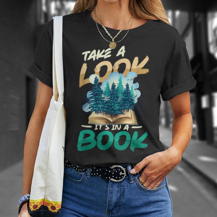 Take A Look It´s In A Book Reading Lover T-Shirt Gifts for Her