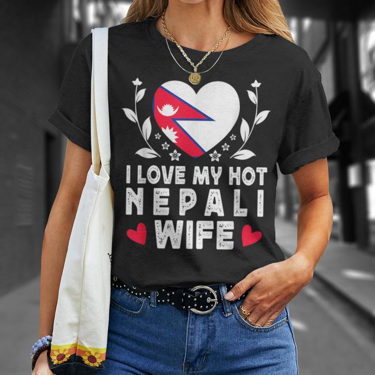 I Love My Hot Nepali Wifepouses Nepal Flag Tシャツ 彼女への贈り物