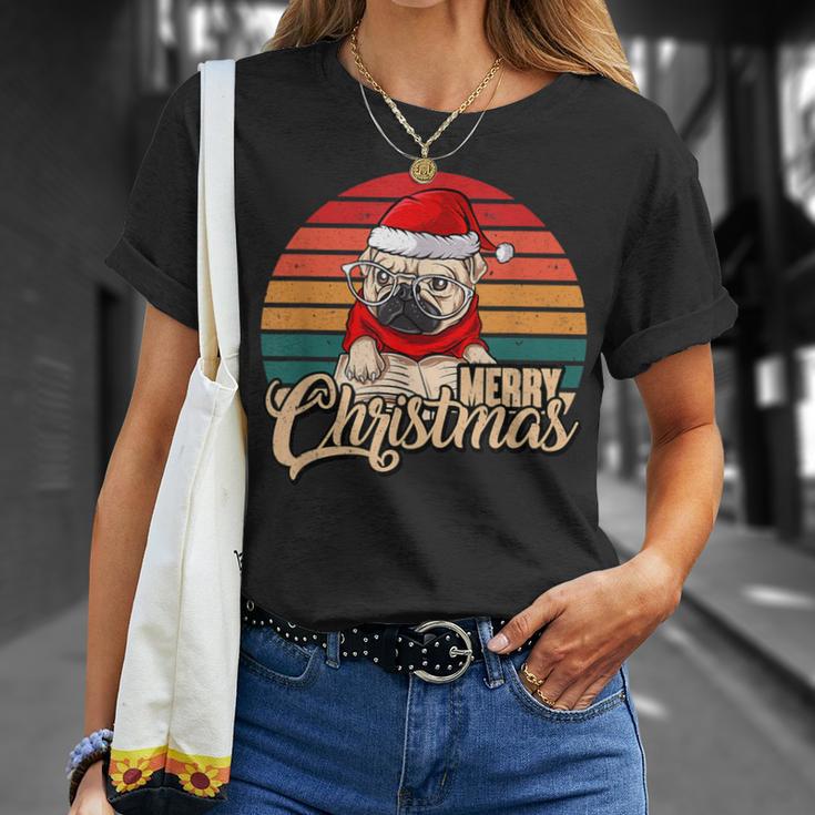 Merry Christmas Retro Vintage Pugmas Pug Reading Books T-Shirt Gifts for Her Merry Christmas Retro Vintage Pugmas Pug Reading Books T-Shirt Gifts for Her