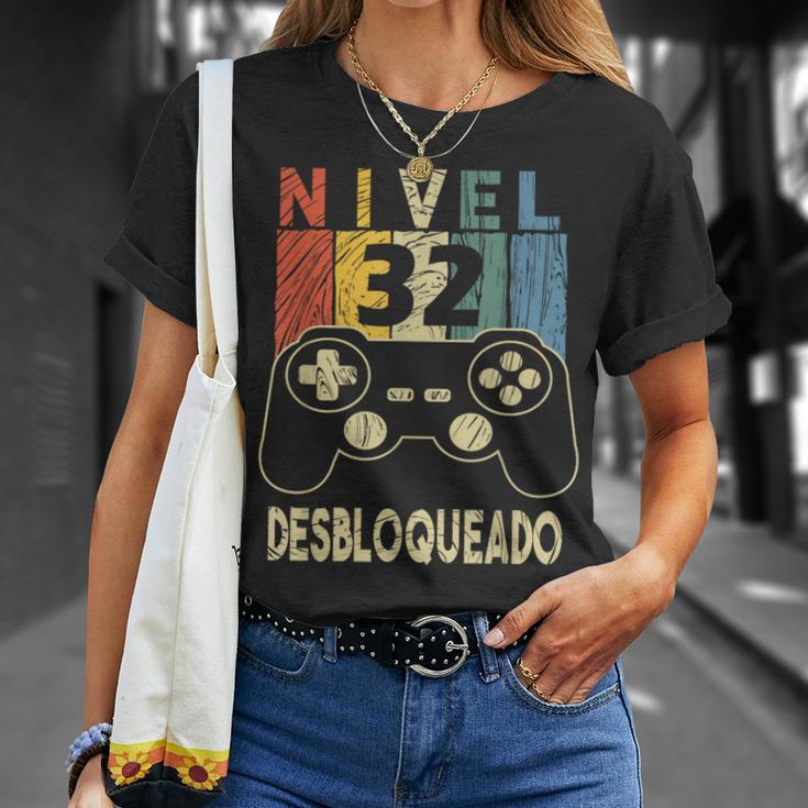 Nivel 32 Desbloqueado Gamer 32 Años Cumpleaños Camiseta unisex Regalos para ella