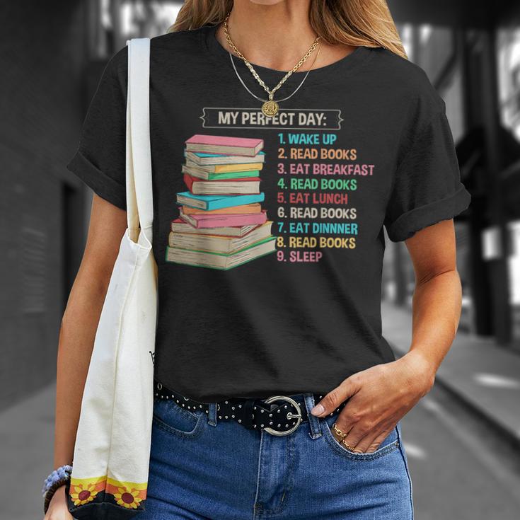 Novel Lover For a Bookworm T-Shirt Gifts for Her