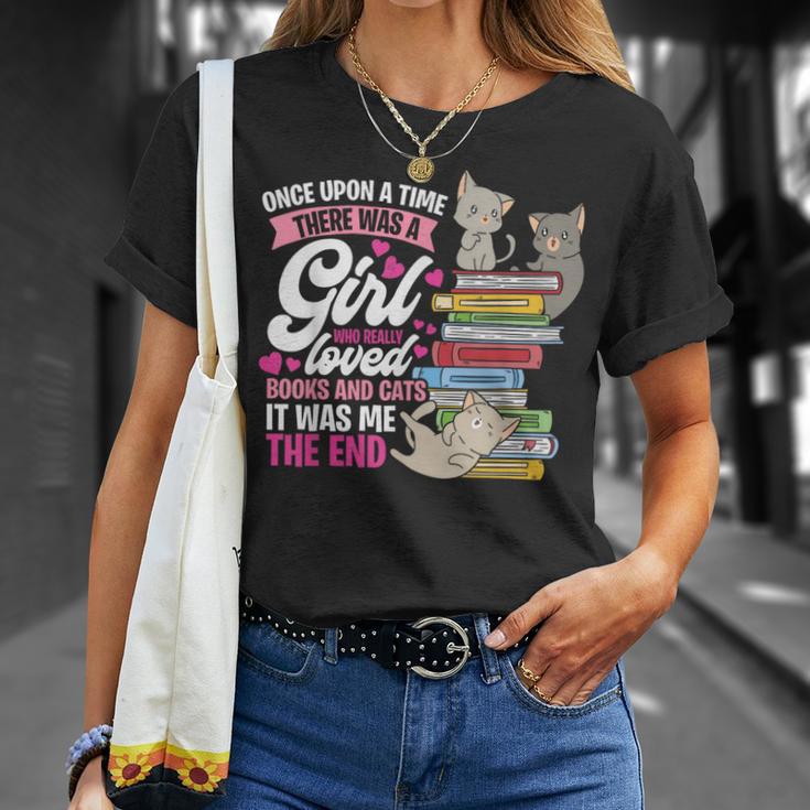 Once Upon A Time There Was A Girl Who Loved Books And Cats T-Shirt Gifts for Her