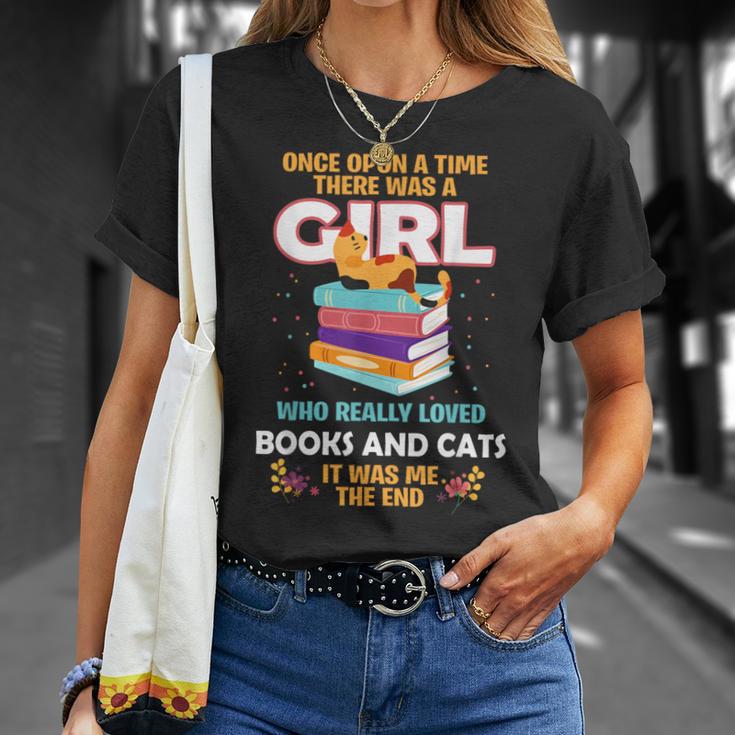 Once Upon A Time There Was A Girl Who Loves Books And Cats T-Shirt Gifts for Her