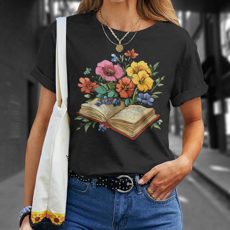 Open Book With Wildflowers Vintage Botanical Reading T-Shirt Gifts for Her