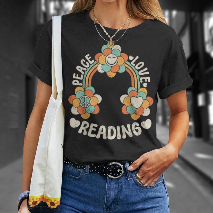 Rainbow Groovy Book Lover Outfit Hippie Peace Love Reading T-Shirt Gifts for Her
