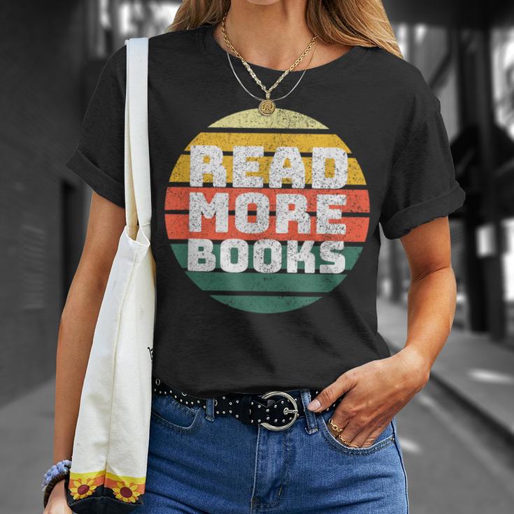 Read More Books Retro Vintage Book Lover T-Shirt Gifts for Her