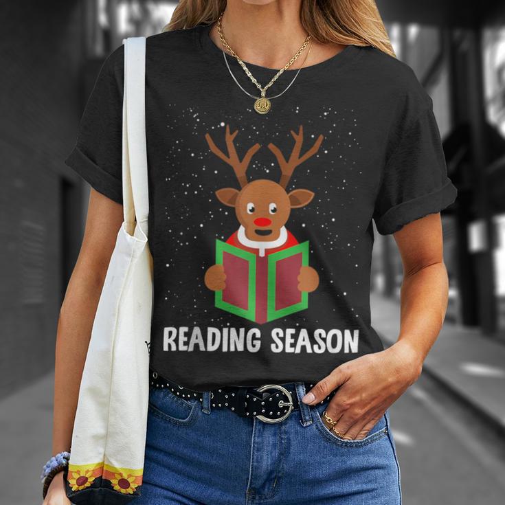 Reading Season Christmas Reindeer Bookworm Book Reader T-Shirt Gifts for Her