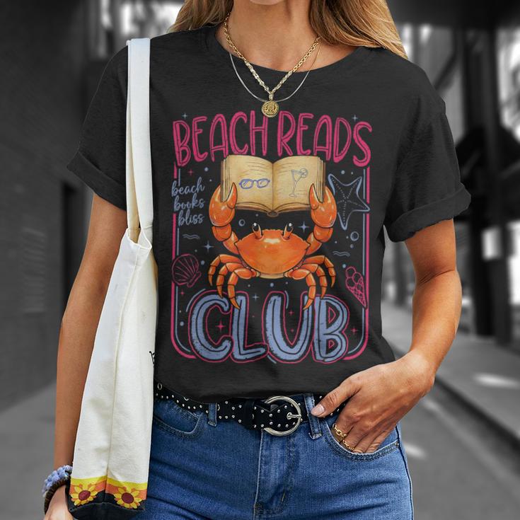 Retro Beach Reads Club Crab Summer Vacation Book Girl Hawaii T-Shirt Gifts for Her Retro Beach Reads Club Crab Summer Vacation Book Girl Hawaii T-Shirt Gifts for Her