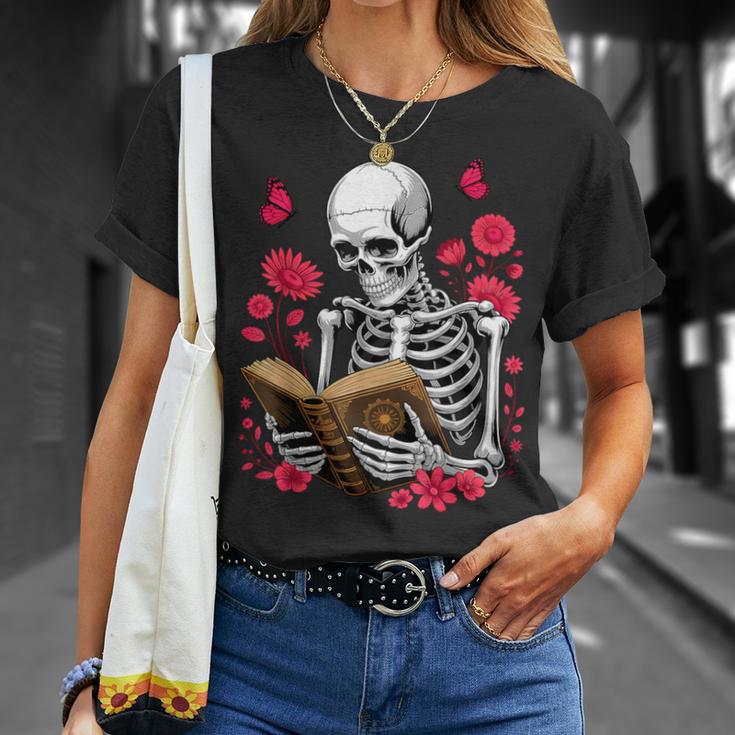 Skeleton Reading Book Lover Floral Flowers Bookish Bookworm T-Shirt Gifts for Her