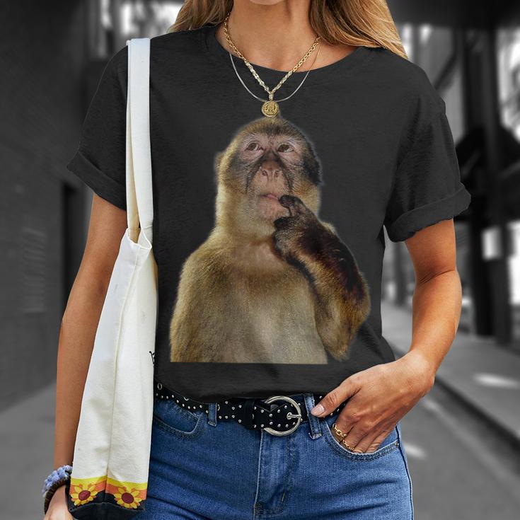 Thinking Monkey Meme Tシャツ 彼女への贈り物