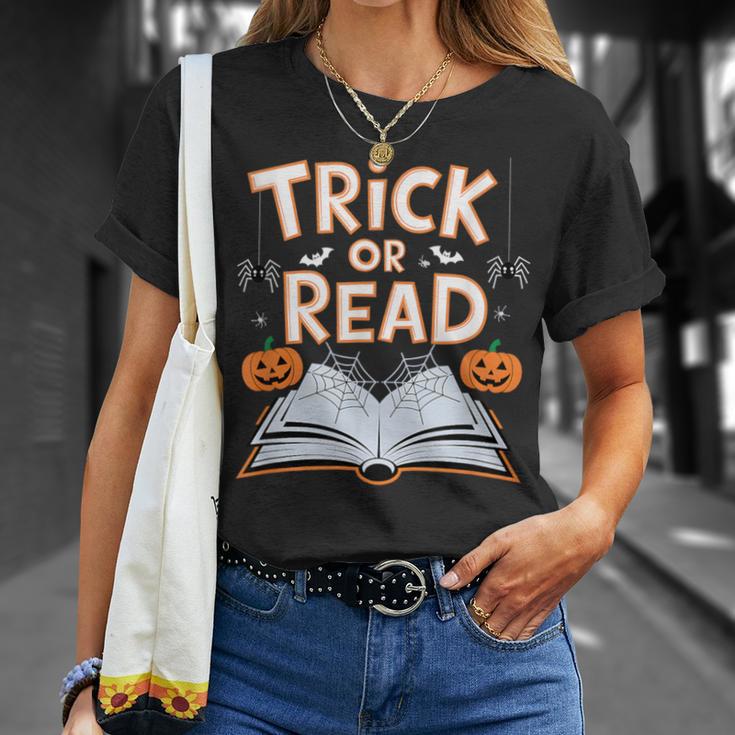 Trick Or Read Reading Book Halloween Pun T-Shirt Gifts for Her
