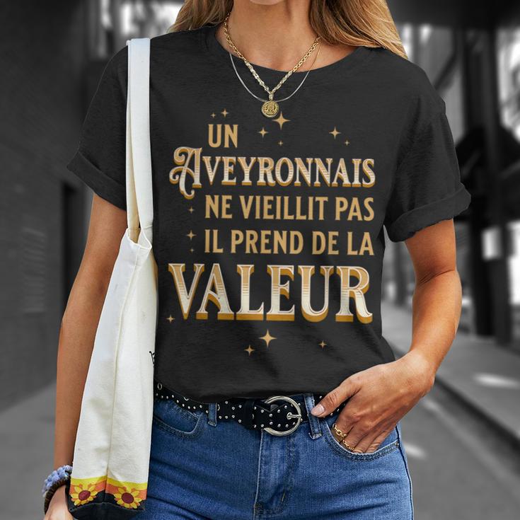 Un Aveyronnais Neieillit Pas Idée-Cadeau Humour Aveyron T-Shirt Cadeaux pour elle