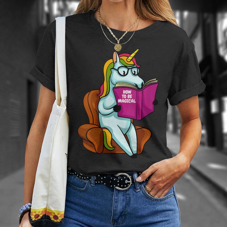 Unicorn Librarian For A Teacher Reading Book In School T-Shirt Gifts for Her Unicorn Librarian For A Teacher Reading Book In School T-Shirt Gifts for Her