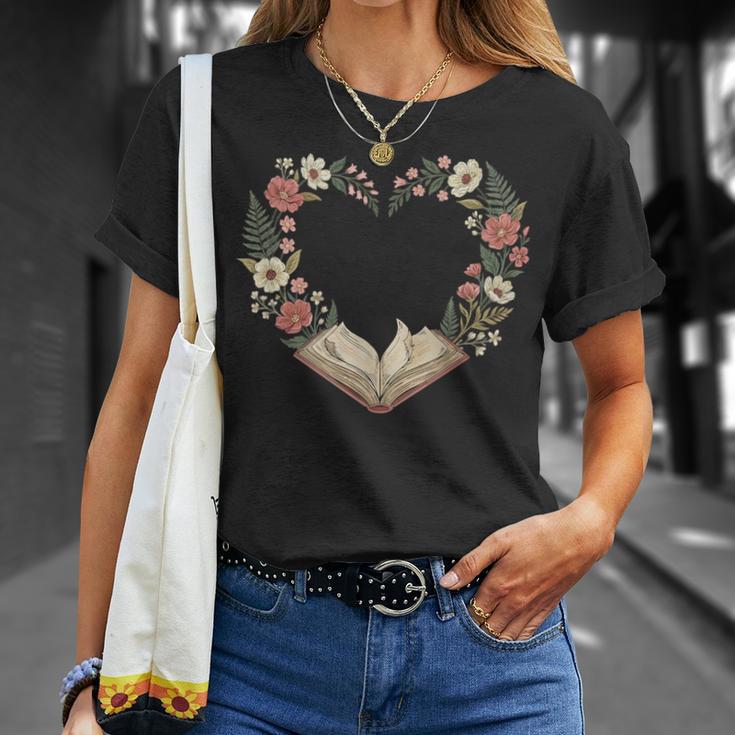 Vintage Book Lover Valentine Heart T-Shirt Gifts for Her
