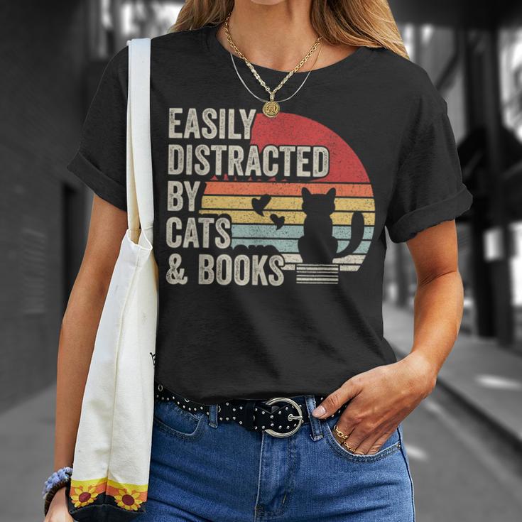 Vintage Retro Easily Distracted By Cats And Books T-Shirt Gifts for Her Vintage Retro Easily Distracted By Cats And Books T-Shirt Gifts for Her