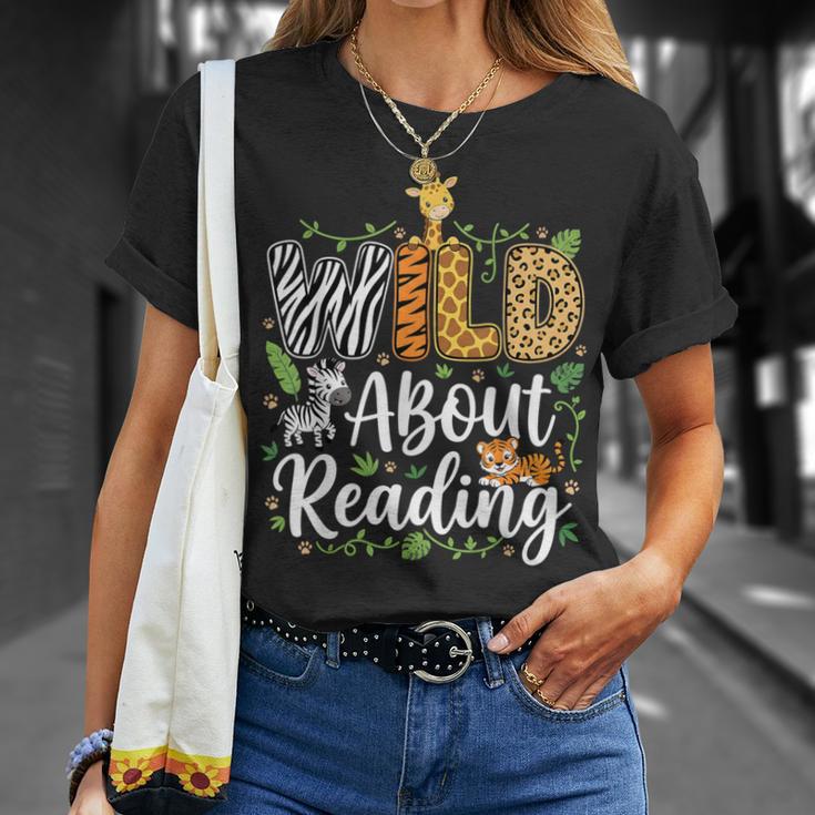Wild About Reading Books Reader Lover Librarian Bookworm T-Shirt Gifts for Her Wild About Reading Books Reader Lover Librarian Bookworm T-Shirt Gifts for Her