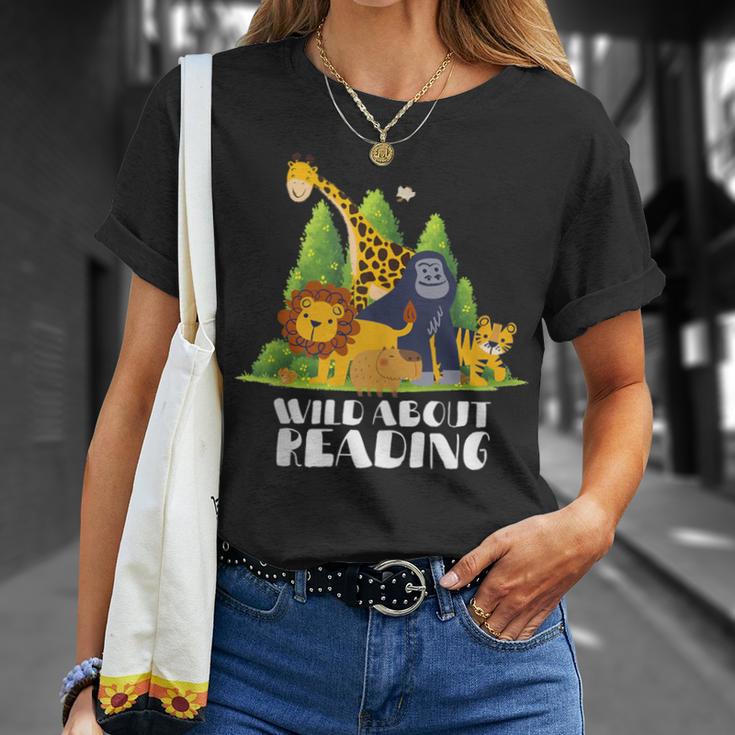 Zoo Animals Wild About Reading Books Reader Lover Librarian T-Shirt Gifts for Her