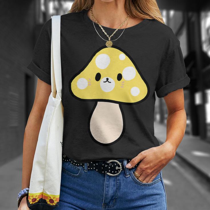 かわいい黄色のキノコ Tシャツ 彼女への贈り物